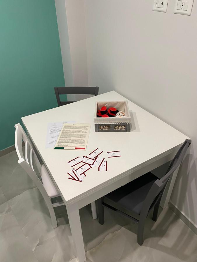 Michy Apartment نابولي المظهر الخارجي الصورة