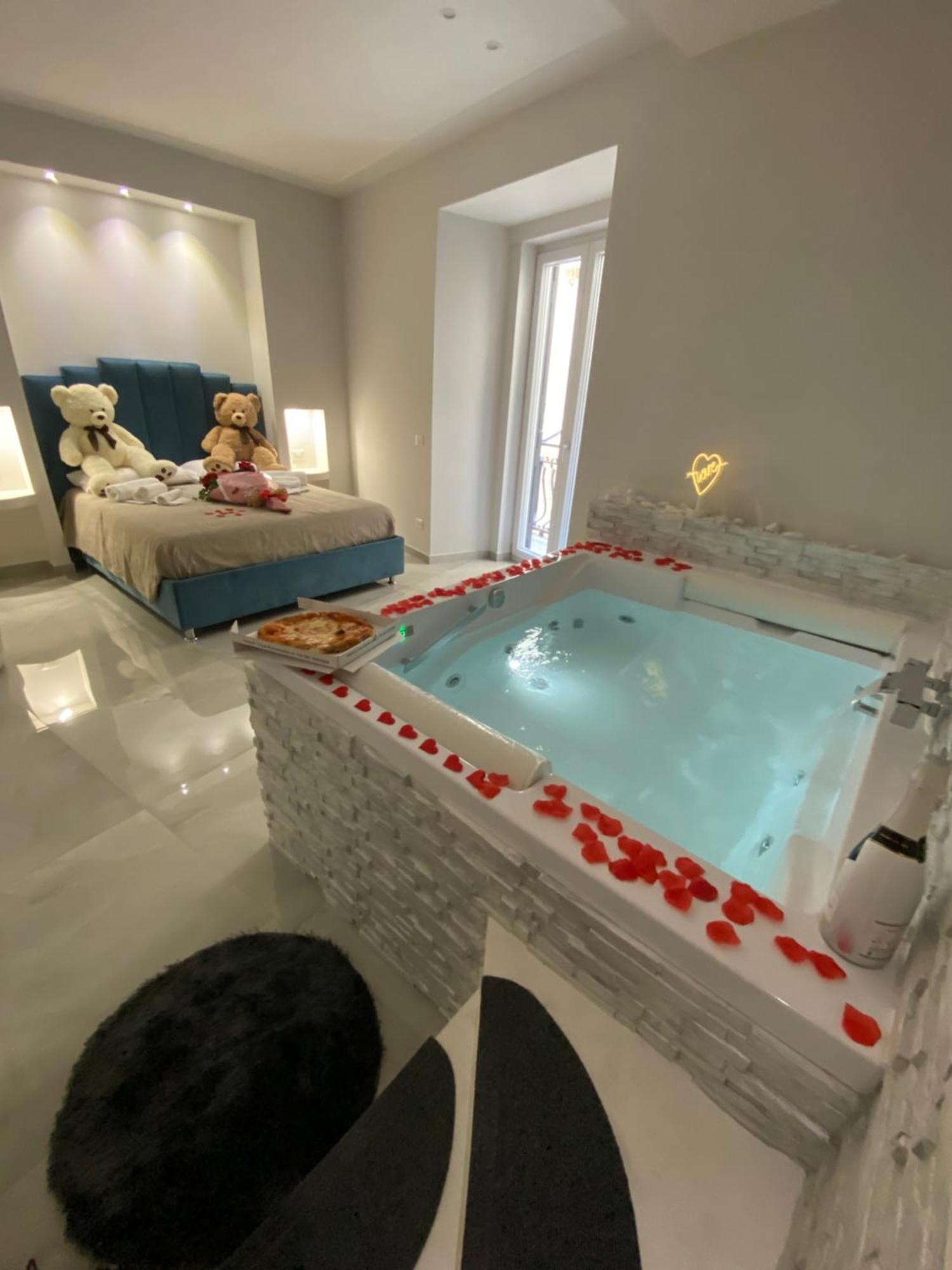 Michy Apartment نابولي المظهر الخارجي الصورة